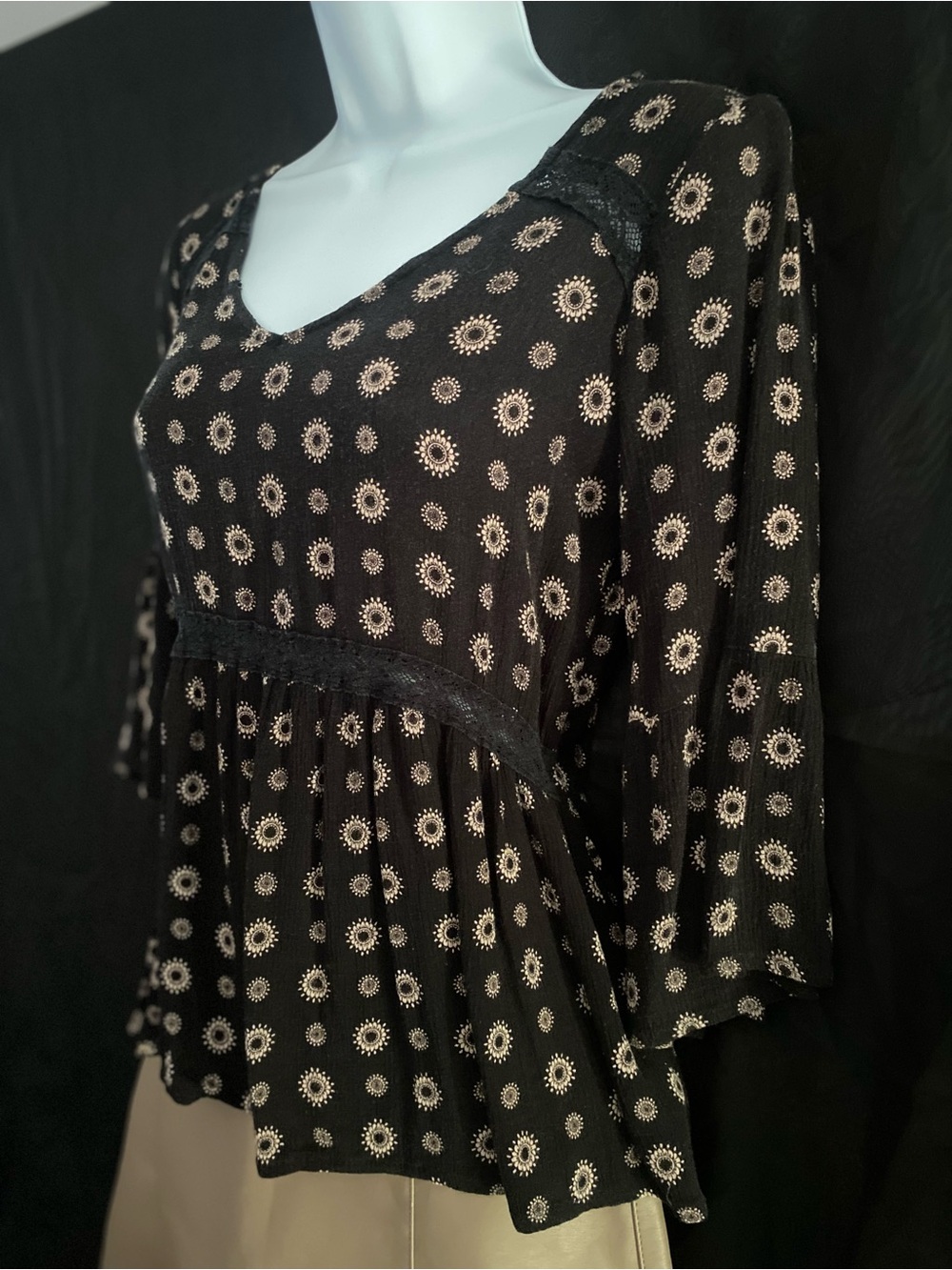 Peplum V-Neck Floral Dot Blouse - Black/Cream - Picture 2 of 11